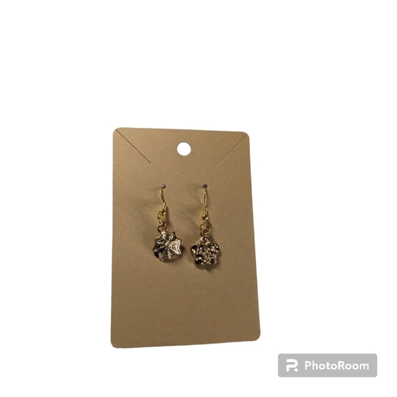 Handcrafted Earrings. 1 Pair. New. - Picture 3 of 8